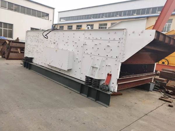 水穩(wěn)式新型振動篩1